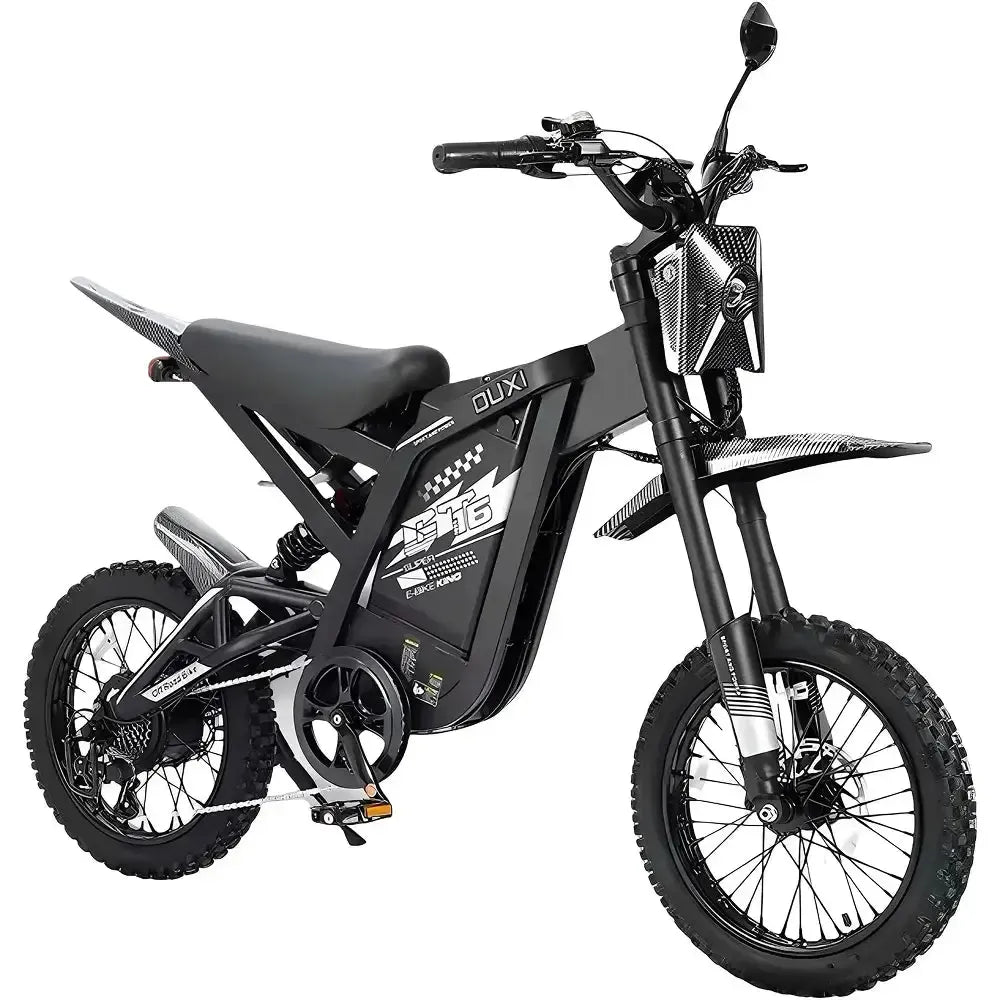 Fatbike Ouxi GT16 negra, vista frontal en diagonal con manillar, faro y neumáticos con tacos